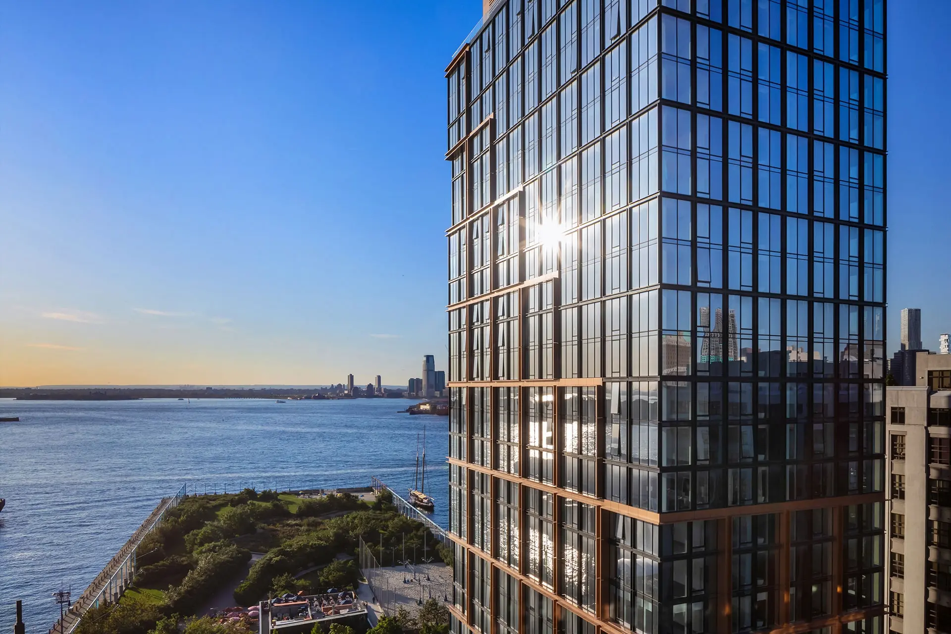 Quay Tower residential development in Brooklyn
